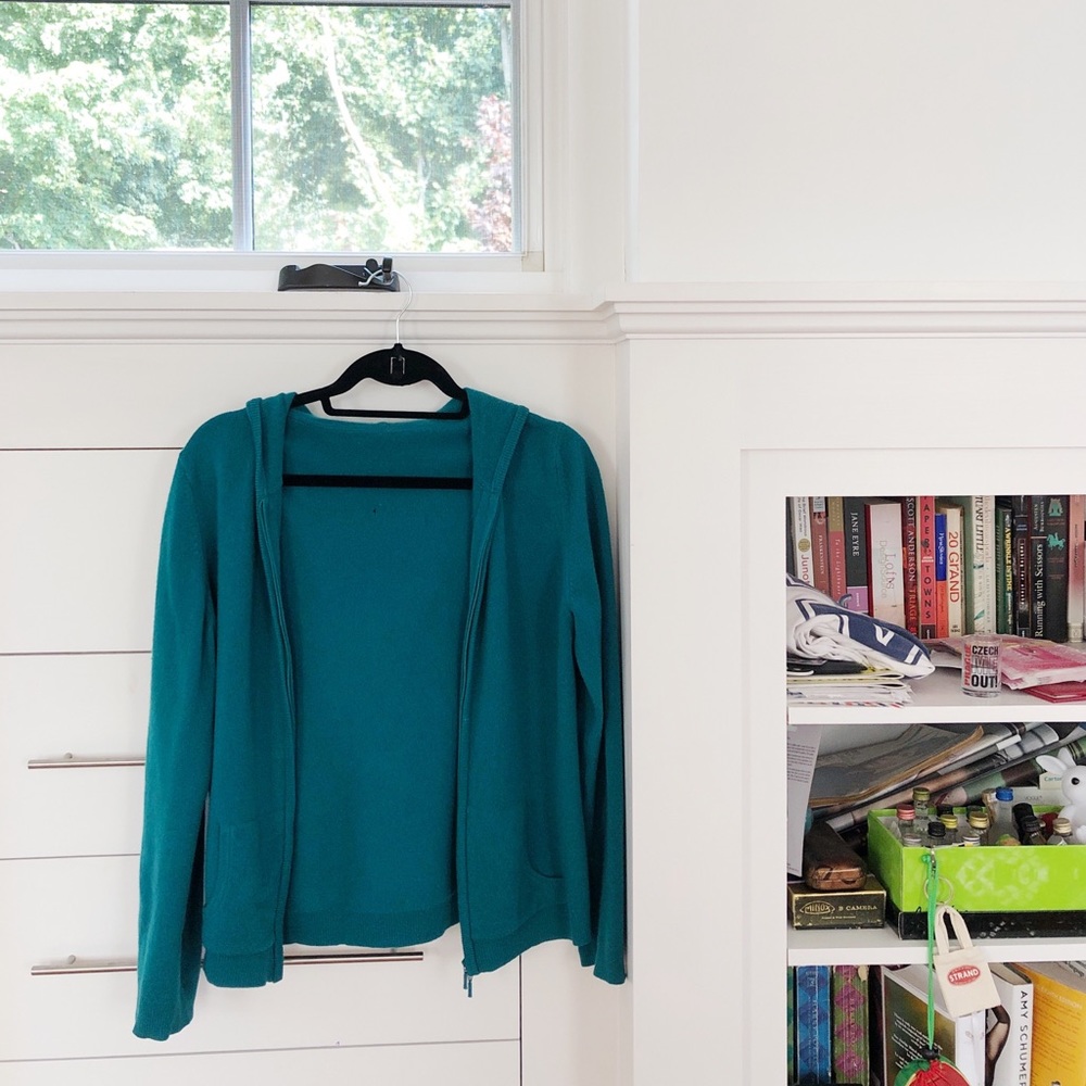 Cozy Cashmere Hoodie in Turquoise